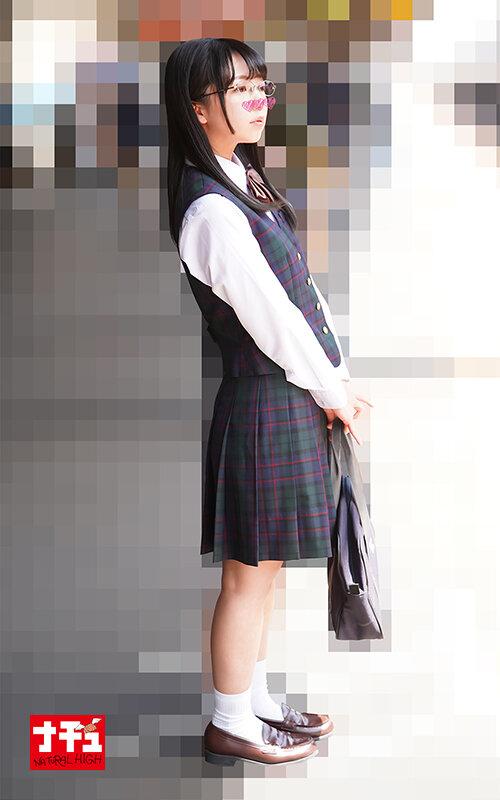 敏感メガネ娘羞恥 真面目な顔して大量にイキ漏らすほど感度抜群なオマ〇コ サンプル画像 9