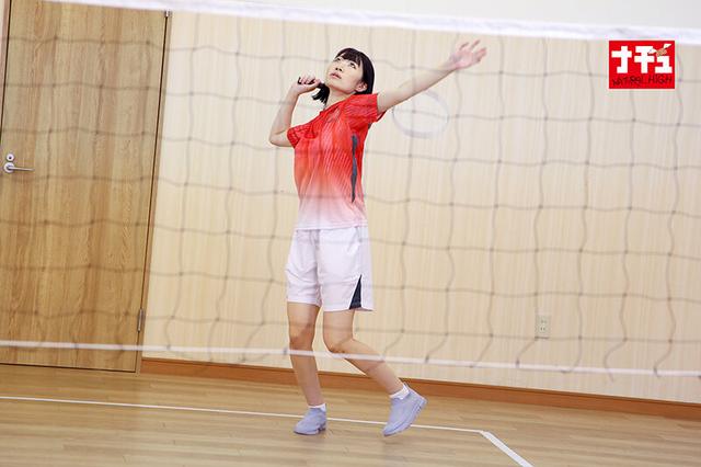 運動部女子羞恥2 練習中にハメ潮するほど突きまくれ！ ～バドミントン部～ スレンダー微乳女子 サンプル画像 2