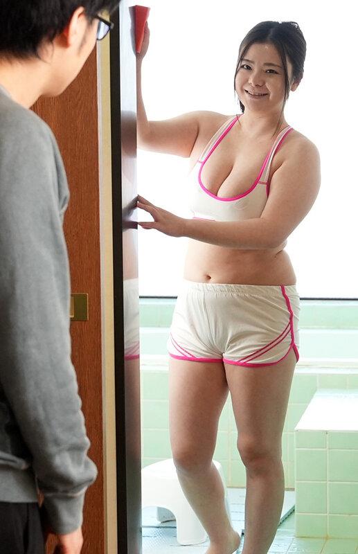 親戚の爆乳叔母さんとお風呂で二人っきりに！洗いっこしながら大人の女のカラダたっぷり教えこまれました。石田美久 サンプル画像 1
