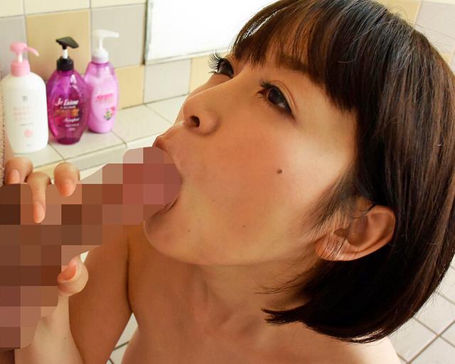 友達のお姉さんの小悪魔誘惑！お風呂で大人のエロいカラダたっぷり教えてもらえたもんね  篠田ゆう サンプル画像 2