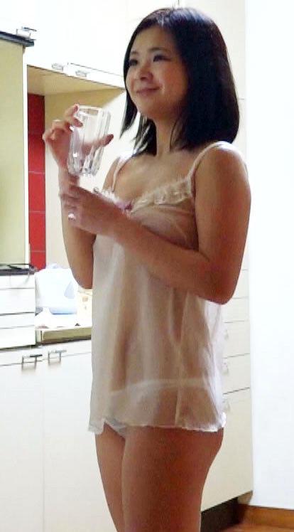 友達のお姉ちゃんは巨乳でフェロモンむんむん、僕に目隠ししてエロい体触らせてくれるドスケベ癒し系！ 鶴田かな サンプル画像 19