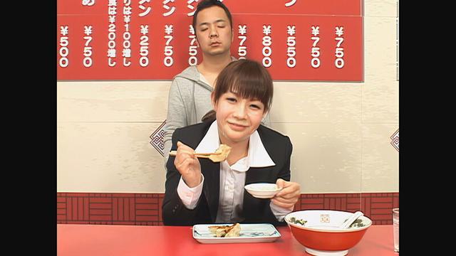 【 AI リマスター版 】お食事中に顔射して食ザー サンプル画像 17