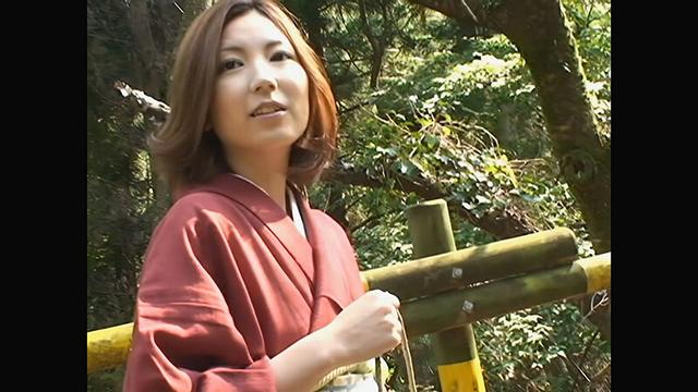 【 AI リマスター版 】広○涼子激似！F県A市で見つけた美人温泉仲居さんを男湯でAVデビューさせちゃいます！！ サンプル画像 7