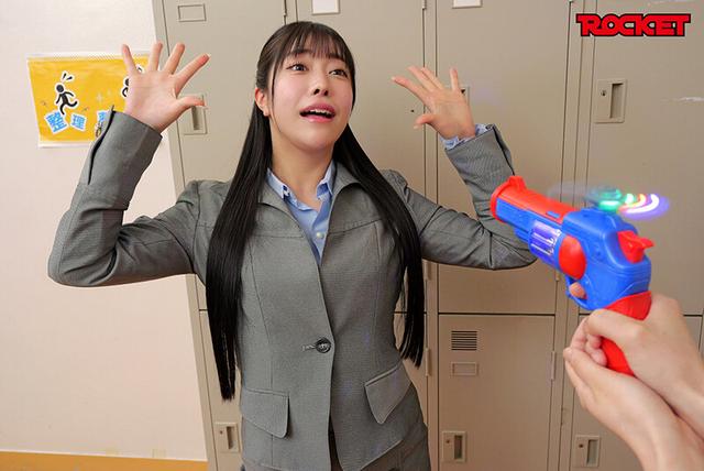 羞恥SEX洗脳 スリングショット水着でトレーニング サンプル画像 1