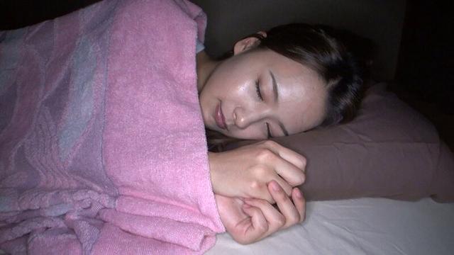 向井藍 暗闇でイタズラ中出し サンプル画像 1