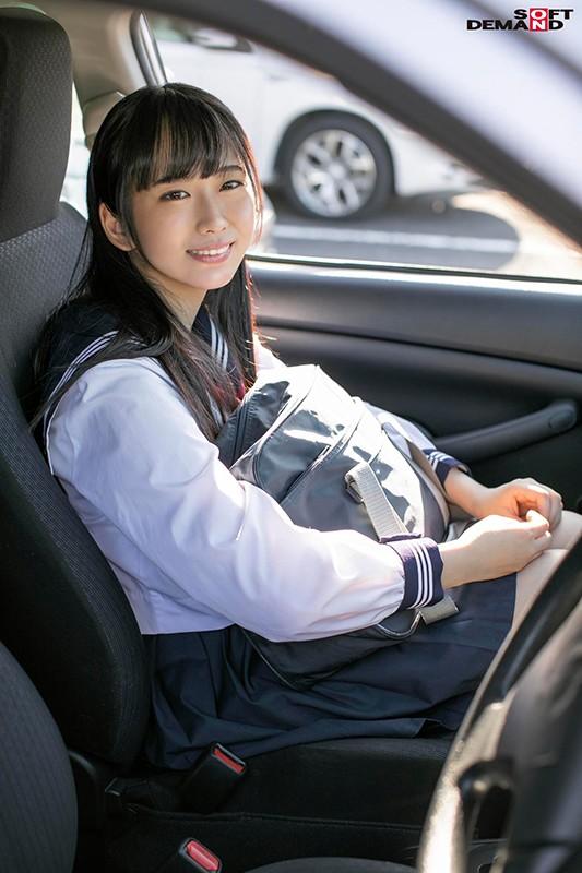 55歳独身・美術教師（絶倫）に捧げたはじめての中出し 放課後ドライブ映像 敏感スレンダーな芸術家肌の美術学生 栗山さや サンプル画像 2