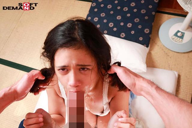 大きいおじさんに喉奥と膣奥を密着激ピストンで無理やり犯●れちゃう。145cm美少女 咲田ラン サンプル画像 15