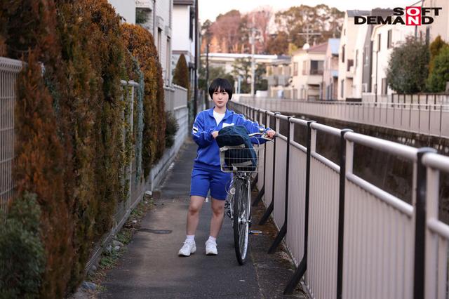 身長148cm、幼いカラダは発育途中の証 源川ゆずな AV DEBUT サンプル画像 12