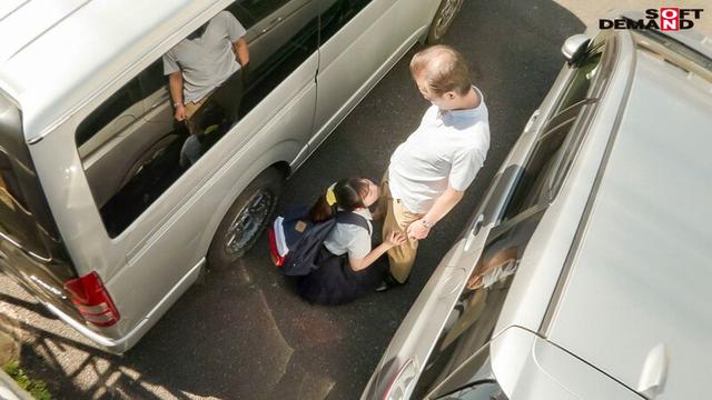 痴●オヤジの太い指でビクビク体を震わせて敏感反応。ふたりっきり通学電車ゾッコン中出し 空野きら サンプル画像 15