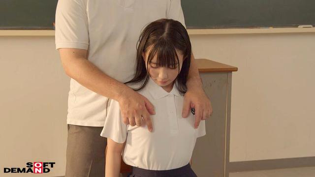 スク水ごしの乳首イキ開発 SEX 芋ひよこ女子とふたりきりになったスケベ体育教諭が発育途上のおっぱい をず～っと愛でてチクイキの虜にさせる 南日菜乃 サンプル画像 10