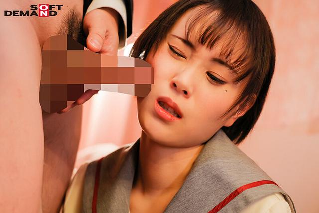 「親の前ではいい子にしてるくせに…」僕のことを馬鹿にしてくる上から目線の生意気なミッションスクールに通う制服女子を催●・洗脳して奴●化！ 浅井心晴 サンプル画像 3
