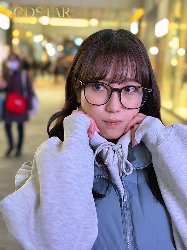 小湊よつ葉の休日「私たち4ヶ月前にセックスしました」渋谷のラブホでハメ撮り、2本番と顔射。 サンプル画像 2