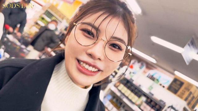 神木麗の休日 彼氏の自宅でハメ撮り、ノンストップ2本番と顔射。 サンプル画像 2