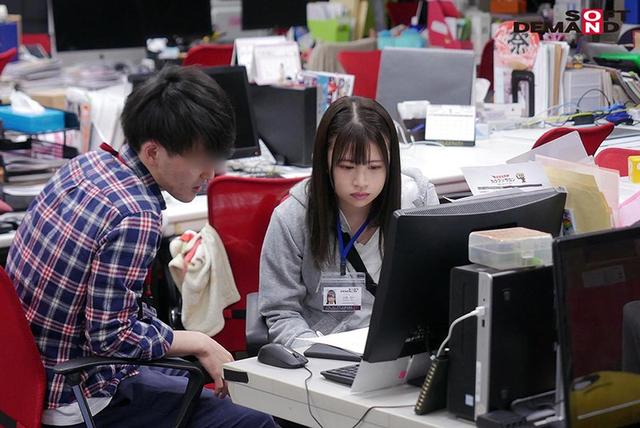 学生時代アイドル志望だったAD小松るい22歳のメス丸出しむっつりSEXが撮れました！ 女子大出身の可愛らしいお嬢様だけど頭はスケベでいっぱい？ 想像以上のギャップ萌え！素朴に見えてめちゃくちゃ敏感体質の逸材だった新入社員 サンプル画像 4