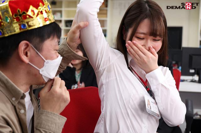 SOD女子社員 第40回 陽キャ女子社員にひたすら抜かれたいユーザー様達と、ラブホでお泊り王様ゲーム！ 20時～6時 夜通しずーっと‘王様の命令はぜったーい！！’ サンプル画像 2