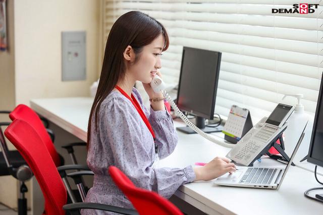 SOD女子社員 お嬢様大学出身で超・超・超ウブだけどAVには興味津々！はにかみ笑顔が可愛すぎる総務部・ハケンの斉藤さんAV出演！ 斉藤月乃 サンプル画像 3