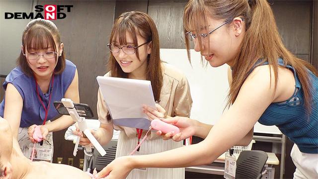 全裸男性を複数名の着衣SOD女子社員がじっくり恥じらい研究報告 真剣チクビ囲み実験 SOD性科学ラボ REPORT18 敏感反応に戸惑いながらも膨らむ乳首と脈打ちペニスから目が離せない16名 サンプル画像 4