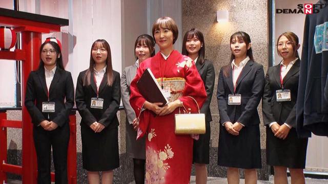 エロで厄除け！SOD女子社員 ハーレムドスケベお正月ゲーム7種ヌキ遊び尽くし新年会 福マン女子社員6名がユーザー様1名へ2024年の健康と幸せオナニーを祈願する濃密接待！ サンプル画像 3