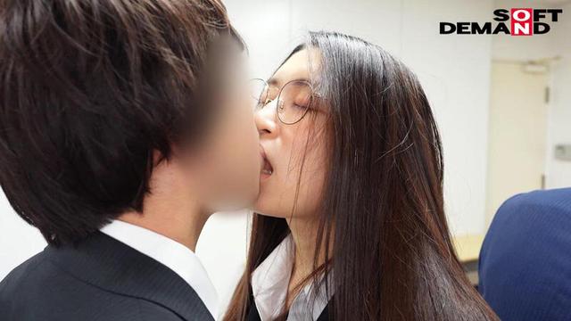 2024年度 SOD女子社員 全裸入社式 令和のエロ業界を担う18名洗礼羞恥570分 自ら【菊門とワギナ】前後の淫穴を開き社会人としての宣誓を告げる伝統儀式とAV会社ならではの研修による全員SEX サンプル画像 14