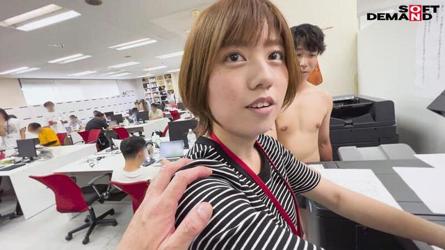 マ○コまる出し！半裸AD羞恥業務 SOD女子社員 制作部 新田好実 サンプル画像 15