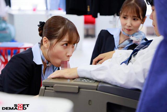 「制服・下着・全裸」でおもてなし またがりオマ○コ航空 SOD女子社員 本多そらビジネスマナー講習便 サンプル画像 6