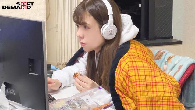 新卒2年目 編集部 生田優梨 初AV出演 私は社畜ではなく、ただのチンチン推しって感じです！ サンプル画像 5