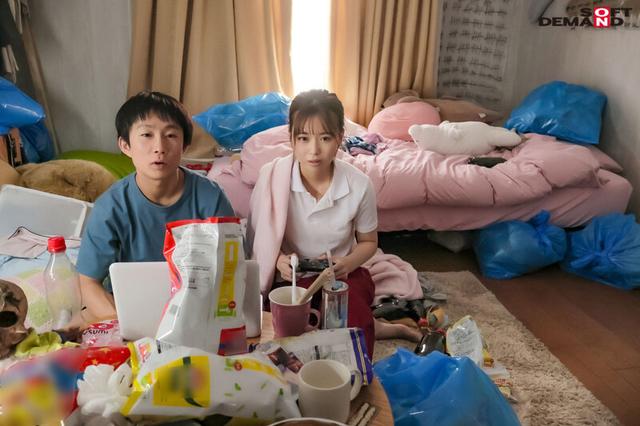 7年間汚部屋で引きこもり生活をしている中卒妹は初体験を寝ているボクで済ませ、その後もボクを逆夜●い（避妊具ナシ）して性欲処理しているのを知っている。 樟葉杏 サンプル画像 15