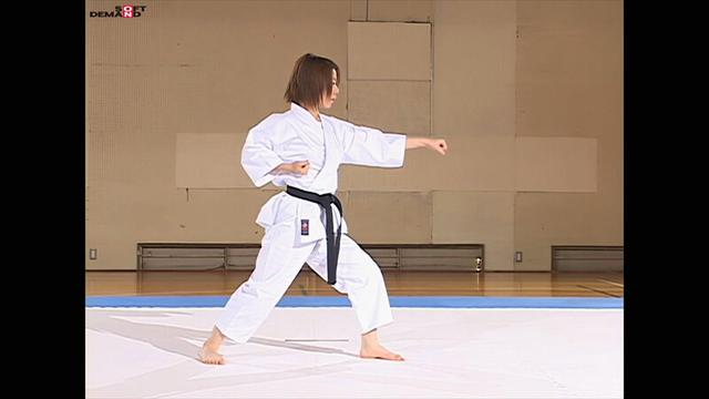 【AIリマスター】本物！！そしてアジアンチャンピオン アジア最強の現役空手選手が衝撃のAV出演！！ 笹塚ふぶき サンプル画像 2