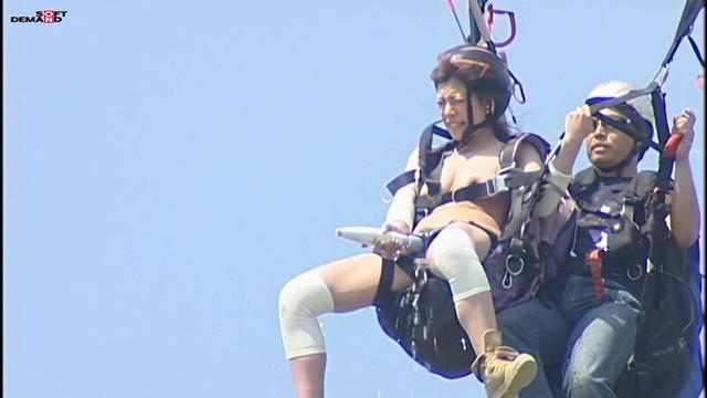 【AIリマスター】世界初！！空中潮吹きアクメ 彩佳リリス サンプル画像 11