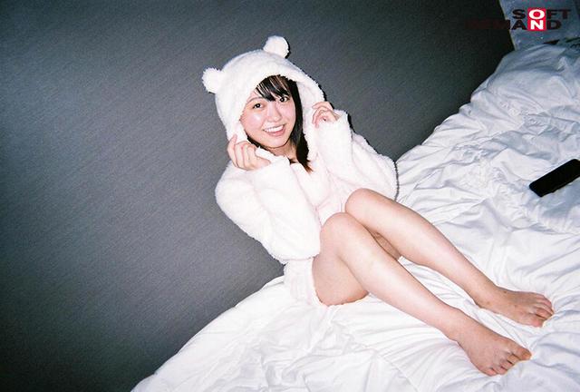 人見知りで恥ずかしがりやな現役女子大生山下ゆめり（20）AV DEBUTドキュメント 女ADが2泊3日の完全密着 内に秘めていたSEXへの好奇心を記録 サンプル画像 20