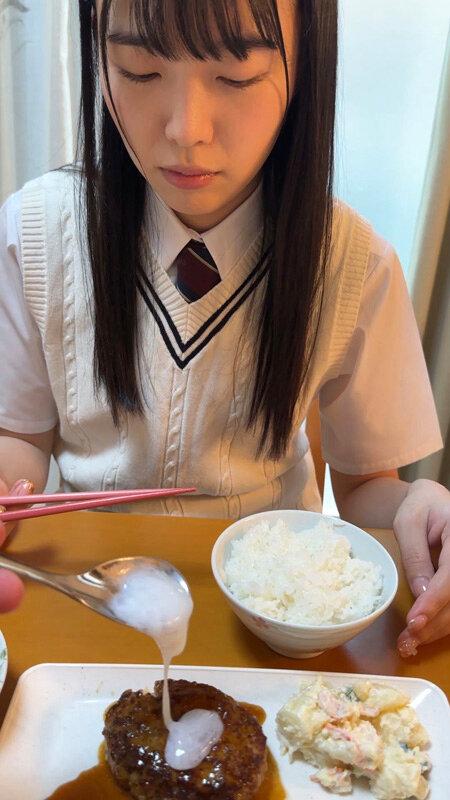 私は毒親です。娘の精飲動画をネットにアップして、その収益で生活しているからです。撮影:かのんパパ サンプル画像 15