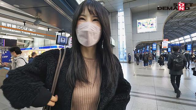思春期の男子には刺激が強い色気溢れる保健の先生 桂木春香 32歳 第2章 多忙な保健の先生が無理を押して日帰り上京 時間の限り目一杯イカせて欲しい…生徒と旦那には絶対見せられない恍惚アクメ顔！ サンプル画像 4