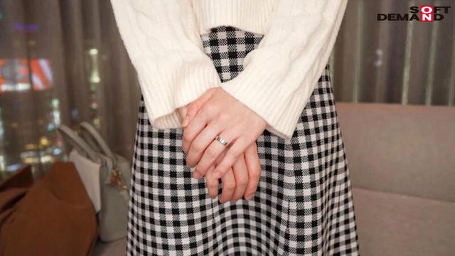 銀座デパ地下の和菓子屋さんで働く優しそうな奥さんの本性は‘発情牝妻’ 小橋由希 35歳 AV DEBUT サンプル画像 4