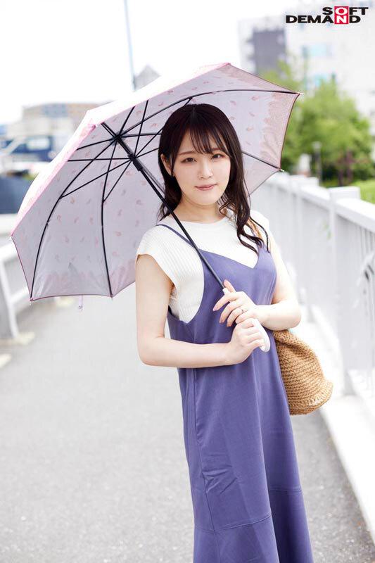 表舞台に立つ憧れを断ち切れない演歌歌手を目指していた農家の嫁 天城雪乃 33歳 AV DEBUT サンプル画像 2