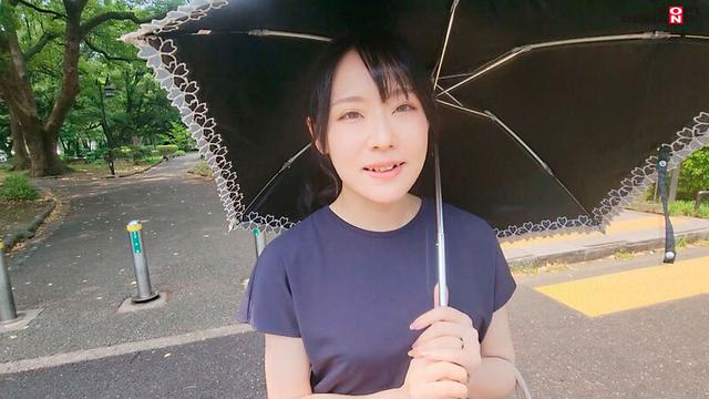 表舞台に立つ憧れを断ち切れない演歌歌手を目指していた農家の嫁 天城雪乃 33歳 第2章 前回の撮影が頭から離れず悶々としていたこの1か月欲求不満を全部吐き出したい…激ピス・オモチャ・3Pで1日中絶頂しっぱなし！ サンプル画像 3