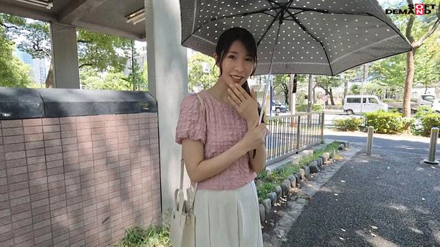 旦那は全てを与えてくれるけど本当に欲しいのはそれじゃない… 山下佳恋 40歳 AV DEBUT サンプル画像 4