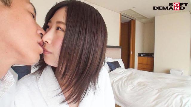 明るい顔して精飲マゾビッチ。お金よりSEXしたくてAVに来たどすけべフッ軽シロウトちゃん。 東京 世田谷 ■■■商店街 不動産営業2年目 ごっくん大好き美島由紀さん（仮名・23歳）仕事終わりに1泊2日AVデビュー サンプル画像 17
