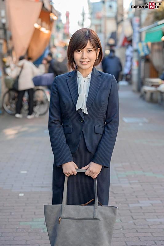 地味にみえて脱いだらムチムチのクソエロG乳ボディ チ○ポ大好き！尻軽希少種ヤリマンちゃん。 東京 江東区 ■■商店街 保険営業2年目 川端成海さん（仮名・24歳）仕事終わりに中出しシ放題 AVデビュー サンプル画像 2