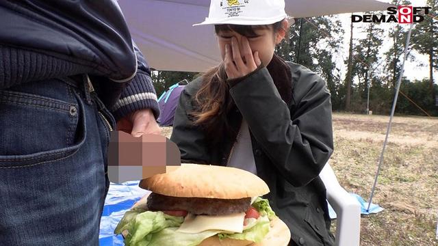 精子飲む時シアワセそうにごっくんする愛嬌抜群のザーメン大好き娘。野外で濃厚ザーメン全飲み計11発 東京 杉並 ■■商店街 ハンバーガー屋アルバイト 中島あつこさん（仮名・22歳）みんなハッピー♪ウキウキ AVデビュー サンプル画像 9