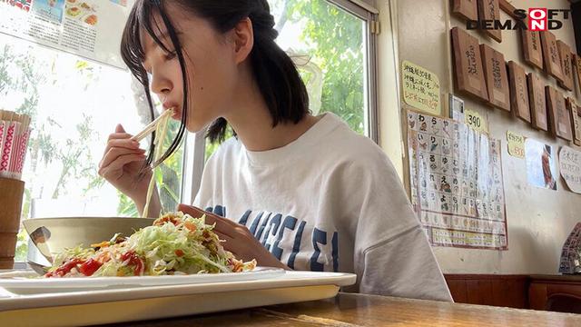 お尻の穴に指入れられながらマ×コを突かれるのが好きです。 沖縄県 国頭郡 地方銀行窓口 日野りこ（仮名・19歳） 実家暮らしの地味子が門限19時までに初AV出演 サンプル画像 13