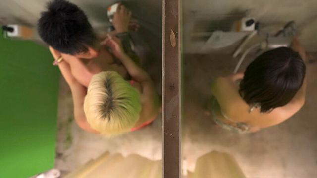 俺の淡くエロい経験…彼女と遊びに来た海の家でとんでもなく どすけべなG A L店員に出会って、シャワー中忍び込まれ誘われた結果ものすごいことになってしまったひと夏の思い出 乙アリス サンプル画像 8