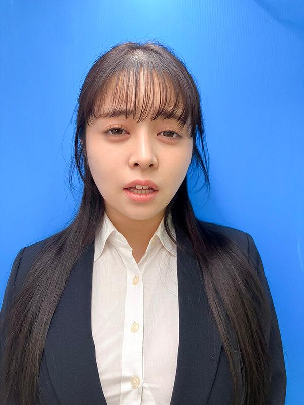 ここで撮影した写真を貼れば絶対合格するというピストンバイブ証明写真ボックス2リクルートスーツの女子大生がどんなに突かれても笑顔をキープ来訪者H.Nさん サンプル画像 1