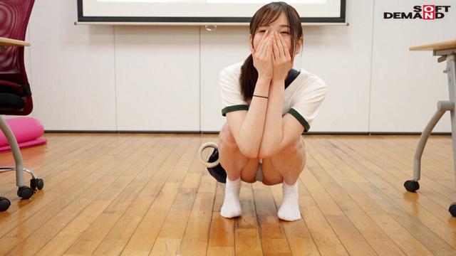 SOD女子社員 モザイクギリギリを目指してワギナグイ込み生着替えさセクハラ 着衣放尿濡れ透けチェック！ジョリ毛・菊門まで迫る接写＆局部アップ 挿入感確認 演出部3年目 矢嶋希里乃 サンプル画像 3
