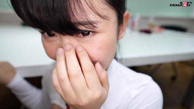 ブルマ放尿接写＆局部アップチェック！もうモザイクかかってもいい！激潮噴き連発！ドM開花のエビ反り鬼ピストンSEXで衣装とマ●コの耐久テスト！ SOD女子社員 モザイクギリギリを目指してワギナグイ込み生着替えさセクハラ 制作部中途1年目 伊勢谷景 サンプル画像 6