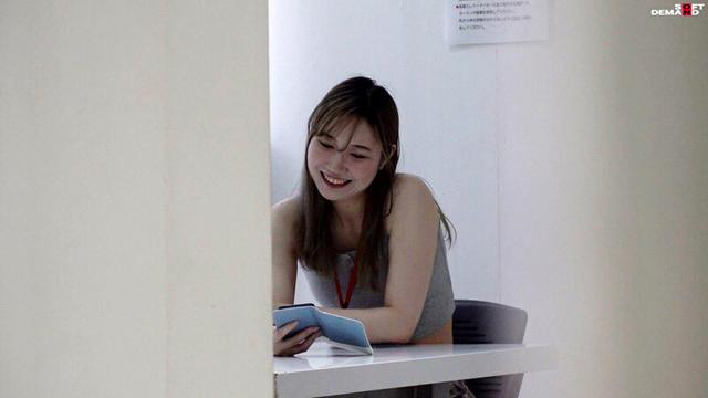 SOD女子社員10名 業務時間内声ガマンオナニー報告3 SOD社内隠しカメラが捕えた業務中オナニー 2画面見比べておシコり下さい サンプル画像 8