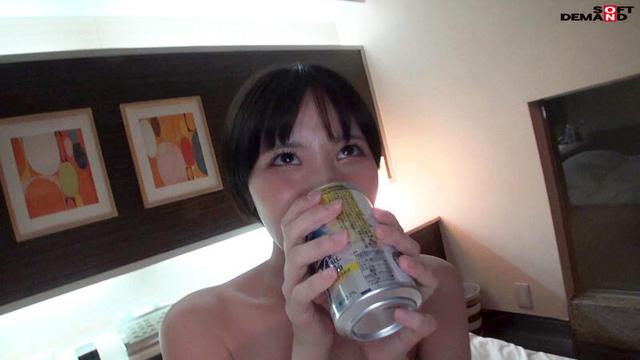 照れ屋ショートカットグッズ事業部 入社2年目 柴崎はる 撮影後プライベート映像！ほろ酔いハメ撮り映像を緊急公開！普段の柴崎はもっとエロかった！ サンプル画像 11