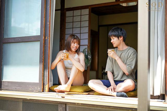 田舎の夏は暑すぎて無防備な隣家の年上お姉さんにムラムラ…汗だくで貪り合った二泊三日の里帰り 新海咲 サンプル画像 3