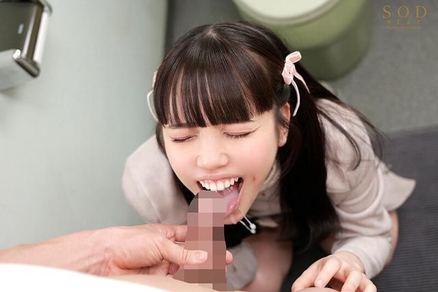 いつでもフェラしたい！絶倫彼氏とバレたらヤバい所でフェラチオ個撮しまくりの年下チンしゃぶビッチ彼女 工藤ゆら サンプル画像 9