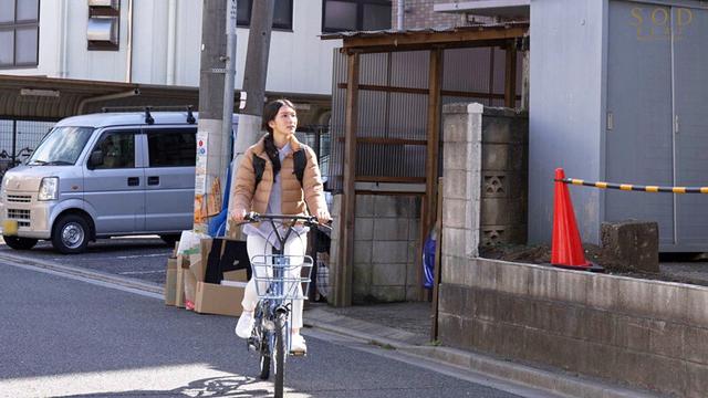 引きこもり訪問支援 ゴミ屋敷に放置された大量のシコティッシュに見かねて内緒でチンカス塗れのチンチンを笑顔で性サポートしてくれる優しいお手伝いさん 本庄鈴 サンプル画像 3