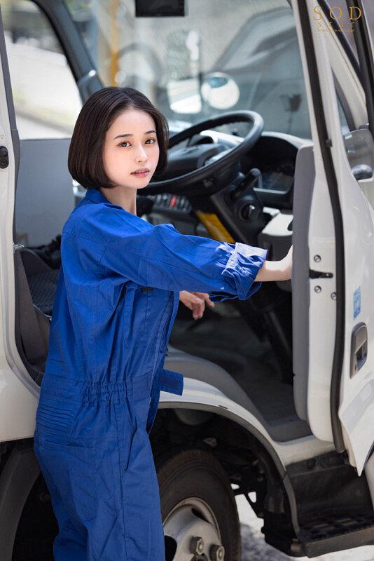 配送中NTR 既婚ベテランドライバーの配送に付いて回るうち車中で襲われてしまった新婚人妻 MINAMO サンプル画像 2